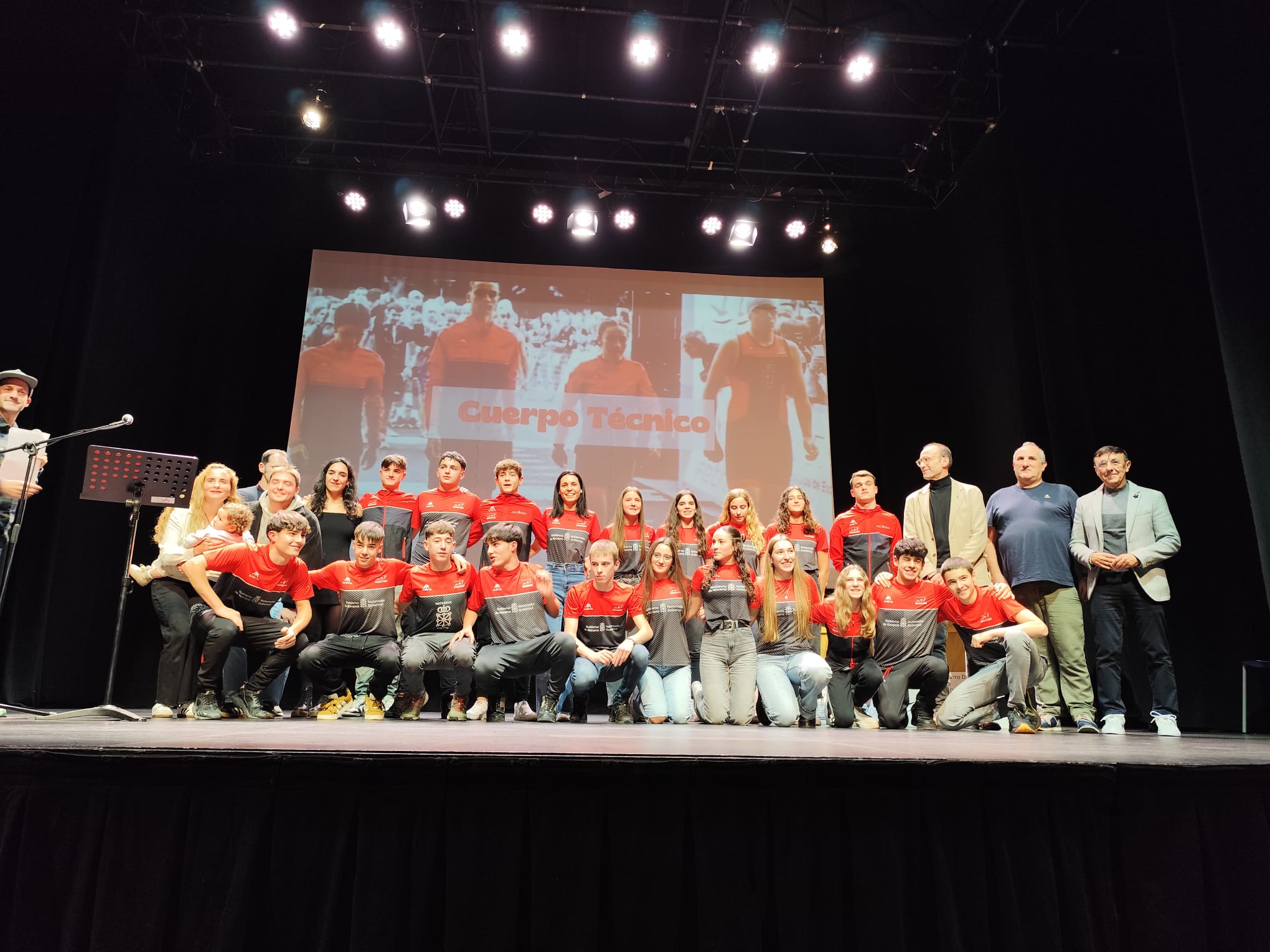 GALA TRIATL&Oacute;N NAVARRO